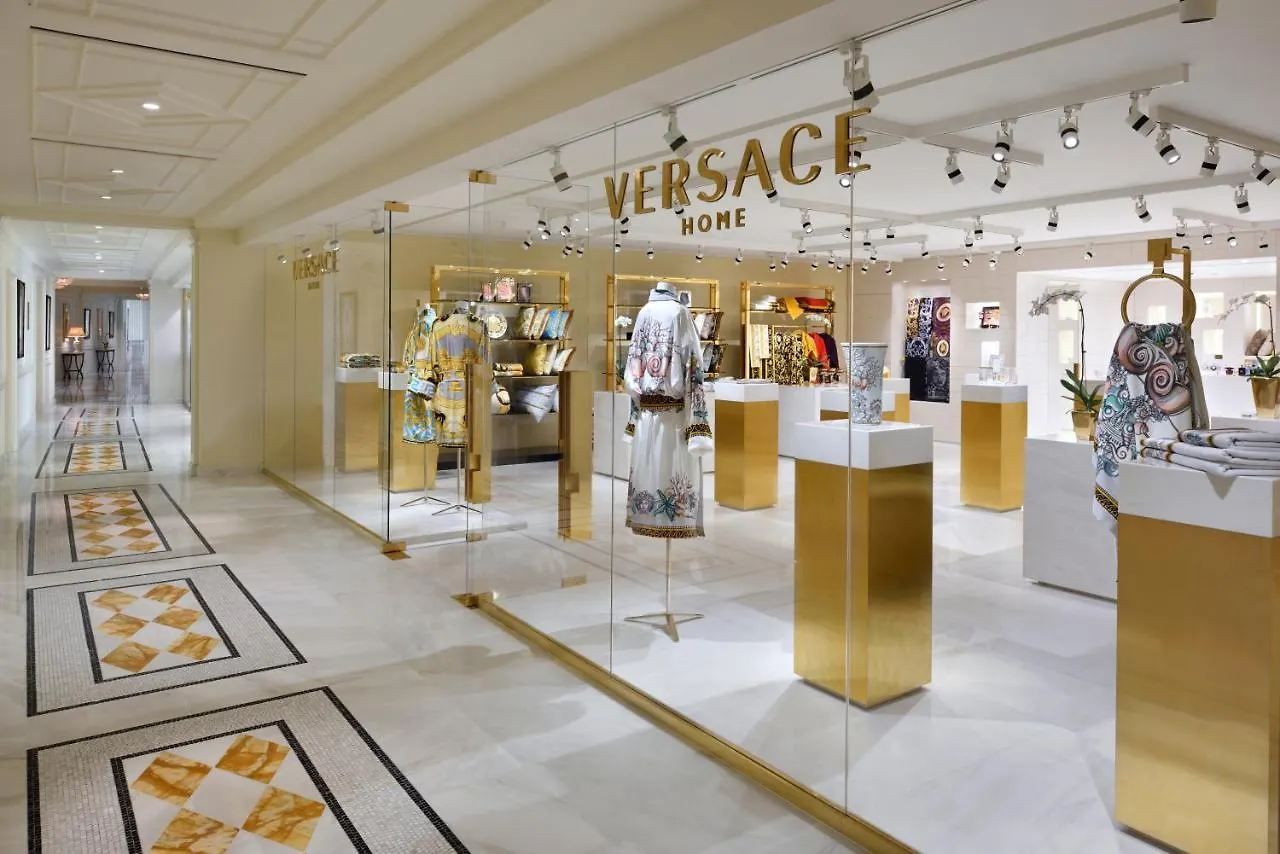 Palazzo Versace Dubai 5*,